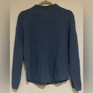 Elegant Blue Crew Neck Women's Sweater
